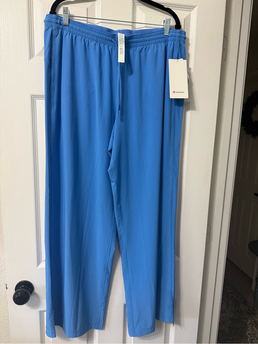 Lululemon Court Rival Wide-Leg Track Pant
Regular